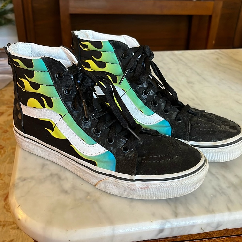 Vans High-top Zipper Flames sneakers Size 5.5